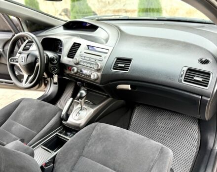 Хонда Цивик 2007 в Одессе на Automoto.ua Серый Хонда Цивик, объемом двигателя 1.8 л и пробегом 214 тыс. км за 7200 $, фото 17 на Automoto.ua