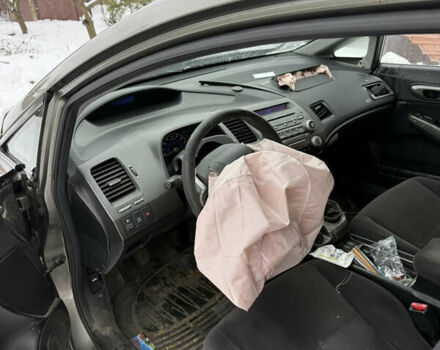 Серый Хонда Цивик, объемом двигателя 1.8 л и пробегом 245 тыс. км за 2000 $, фото 10 на Automoto.ua