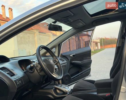 Серый Хонда Цивик, объемом двигателя 1.8 л и пробегом 176 тыс. км за 7999 $, фото 50 на Automoto.ua