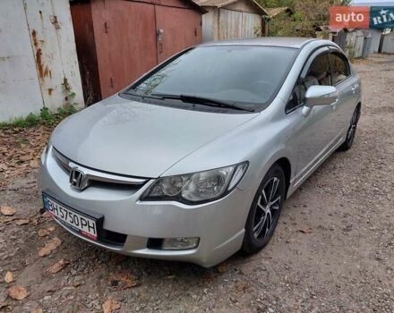 Серый Хонда Цивик, объемом двигателя 1.3 л и пробегом 170 тыс. км за 7000 $, фото 7 на Automoto.ua
