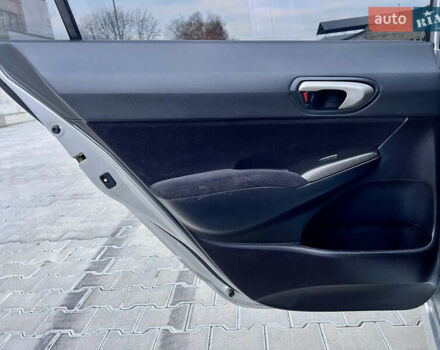 Серый Хонда Цивик, объемом двигателя 1.8 л и пробегом 168 тыс. км за 7650 $, фото 45 на Automoto.ua