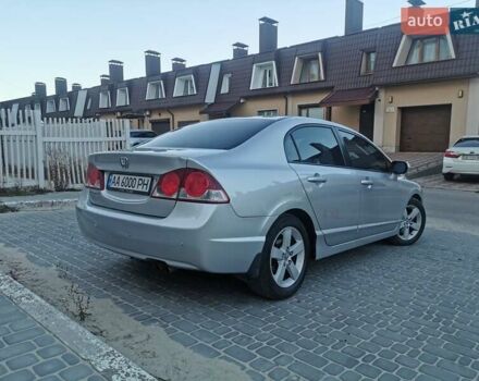 Серый Хонда Цивик, объемом двигателя 1.8 л и пробегом 214 тыс. км за 6800 $, фото 7 на Automoto.ua