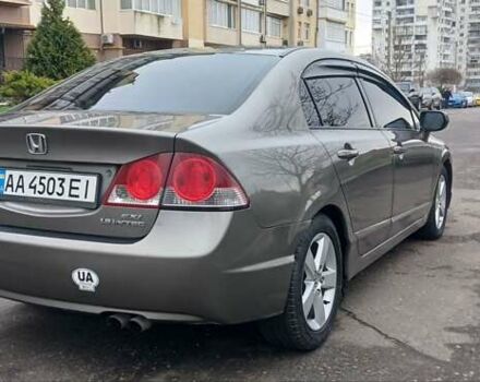 Серый Хонда Цивик, объемом двигателя 1.8 л и пробегом 268 тыс. км за 5800 $, фото 3 на Automoto.ua