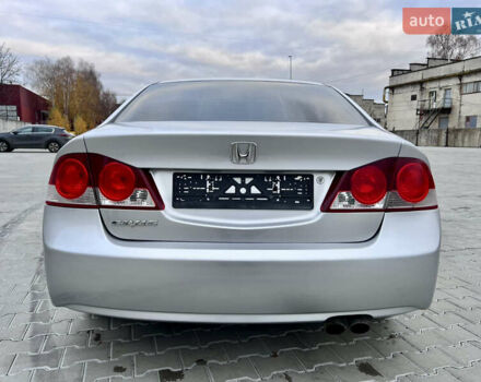 Серый Хонда Цивик, объемом двигателя 1.8 л и пробегом 168 тыс. км за 7650 $, фото 7 на Automoto.ua