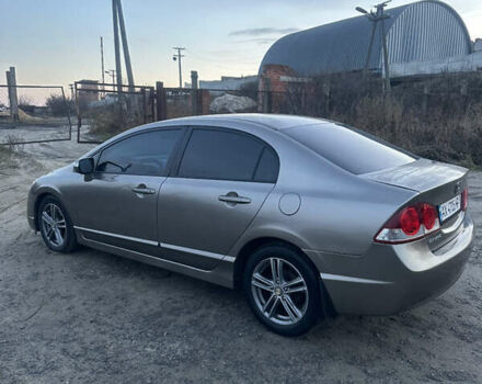 Серый Хонда Цивик, объемом двигателя 1.8 л и пробегом 232 тыс. км за 5000 $, фото 5 на Automoto.ua