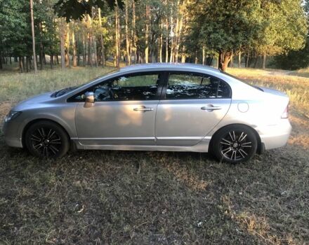 Хонда Цивик 2008 в Малине на Automoto.ua Серый Хонда Цивик, объемом двигателя 1.8 л и пробегом 330 тыс. км за 5850 $, фото 1 на Automoto.ua