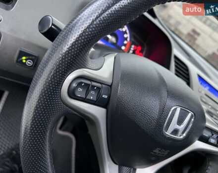 Серый Хонда Цивик, объемом двигателя 1.8 л и пробегом 168 тыс. км за 7650 $, фото 30 на Automoto.ua