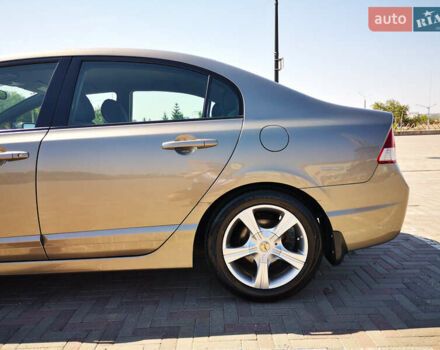 Сірий Хонда Сівік, об'ємом двигуна 1.8 л та пробігом 105 тис. км за 7200 $, фото 4 на Automoto.ua