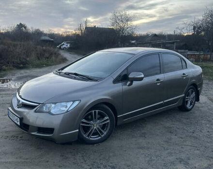 Серый Хонда Цивик, объемом двигателя 1.8 л и пробегом 232 тыс. км за 5000 $, фото 3 на Automoto.ua