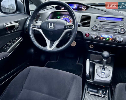 Серый Хонда Цивик, объемом двигателя 1.8 л и пробегом 168 тыс. км за 7650 $, фото 66 на Automoto.ua