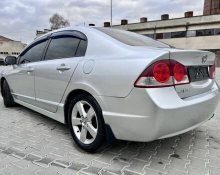 Серый Хонда Цивик, объемом двигателя 1.8 л и пробегом 168 тыс. км за 7650 $, фото 4 на Automoto.ua