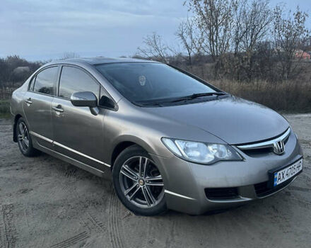 Серый Хонда Цивик, объемом двигателя 1.8 л и пробегом 232 тыс. км за 5000 $, фото 2 на Automoto.ua