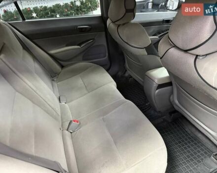 Сірий Хонда Сівік, об'ємом двигуна 1.8 л та пробігом 269 тис. км за 6190 $, фото 23 на Automoto.ua