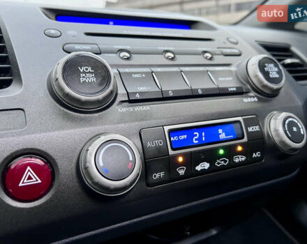 Серый Хонда Цивик, объемом двигателя 1.8 л и пробегом 168 тыс. км за 7650 $, фото 25 на Automoto.ua