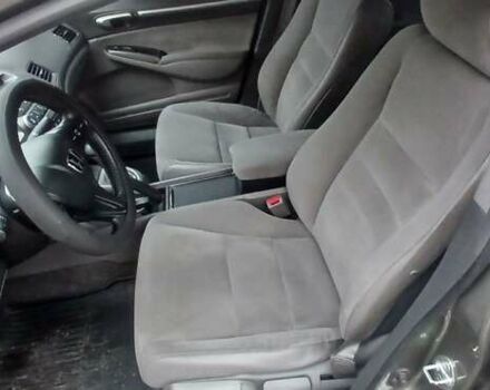 Серый Хонда Цивик, объемом двигателя 1.8 л и пробегом 268 тыс. км за 5800 $, фото 24 на Automoto.ua