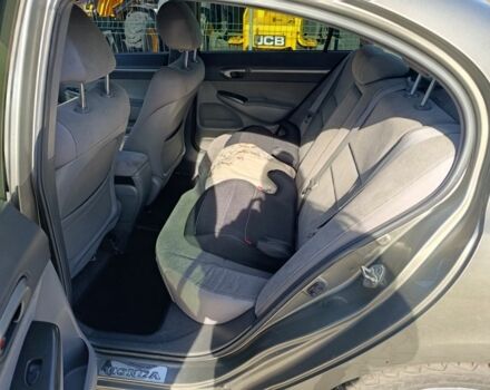 Серый Хонда Цивик, объемом двигателя 1.8 л и пробегом 225 тыс. км за 5500 $, фото 6 на Automoto.ua