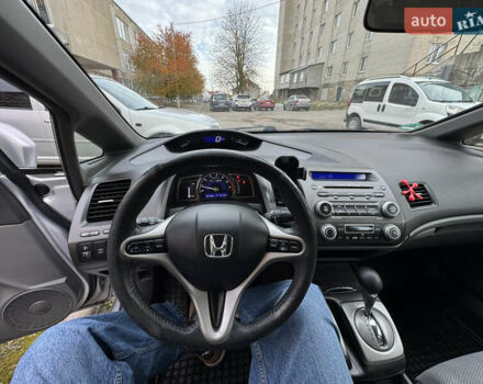 Серый Хонда Цивик, объемом двигателя 1.34 л и пробегом 224 тыс. км за 6200 $, фото 7 на Automoto.ua