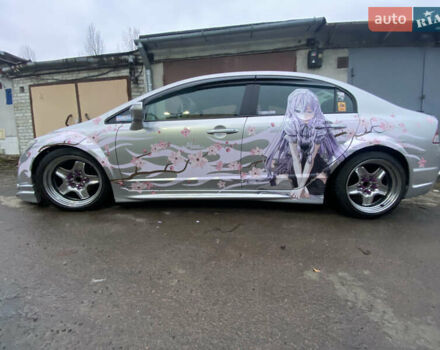 Серый Хонда Цивик, объемом двигателя 1.8 л и пробегом 185 тыс. км за 9000 $, фото 9 на Automoto.ua