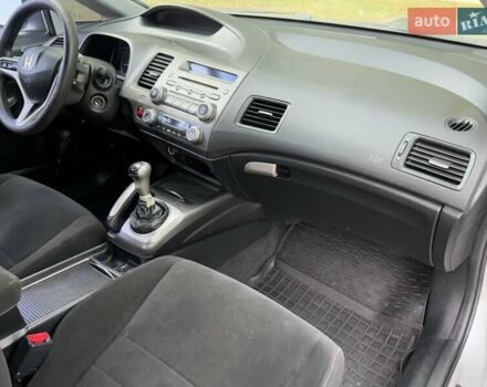 Сірий Хонда Сівік, об'ємом двигуна 1.8 л та пробігом 378 тис. км за 4900 $, фото 41 на Automoto.ua