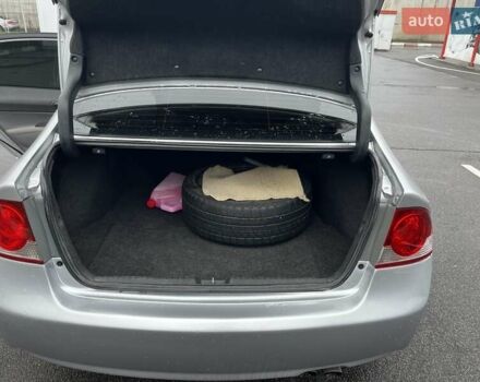 Серый Хонда Цивик, объемом двигателя 1.8 л и пробегом 230 тыс. км за 6350 $, фото 5 на Automoto.ua