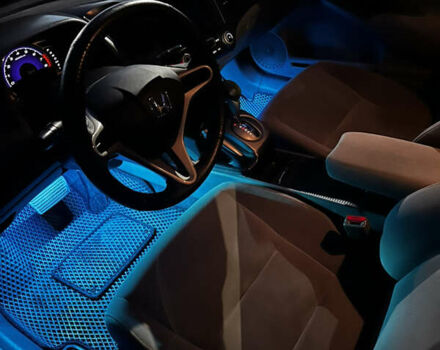 Серый Хонда Цивик, объемом двигателя 1.8 л и пробегом 250 тыс. км за 5700 $, фото 26 на Automoto.ua