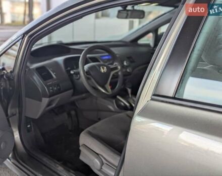 Серый Хонда Цивик, объемом двигателя 1.8 л и пробегом 232 тыс. км за 6300 $, фото 10 на Automoto.ua