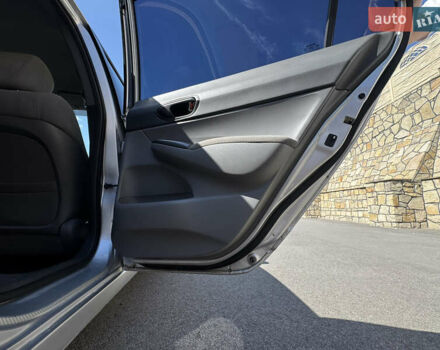 Серый Хонда Цивик, объемом двигателя 1.8 л и пробегом 234 тыс. км за 7300 $, фото 14 на Automoto.ua