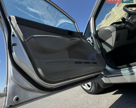 Серый Хонда Цивик, объемом двигателя 1.8 л и пробегом 234 тыс. км за 7300 $, фото 26 на Automoto.ua