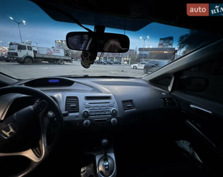 Серый Хонда Цивик, объемом двигателя 1.8 л и пробегом 207 тыс. км за 8150 $, фото 11 на Automoto.ua