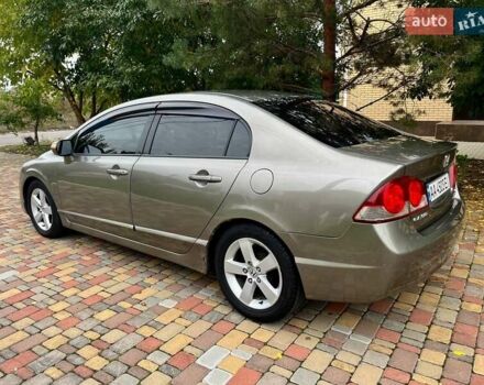 Серый Хонда Цивик, объемом двигателя 1.8 л и пробегом 268 тыс. км за 5800 $, фото 6 на Automoto.ua