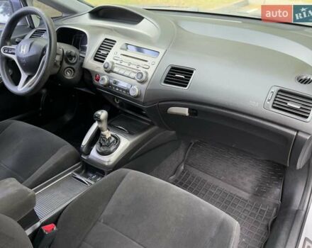 Сірий Хонда Сівік, об'ємом двигуна 1.8 л та пробігом 378 тис. км за 4900 $, фото 42 на Automoto.ua