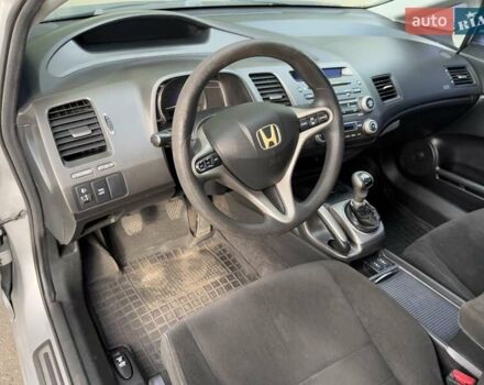 Сірий Хонда Сівік, об'ємом двигуна 1.8 л та пробігом 378 тис. км за 4900 $, фото 34 на Automoto.ua
