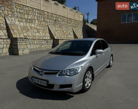 Серый Хонда Цивик, объемом двигателя 1.8 л и пробегом 234 тыс. км за 7300 $, фото 5 на Automoto.ua