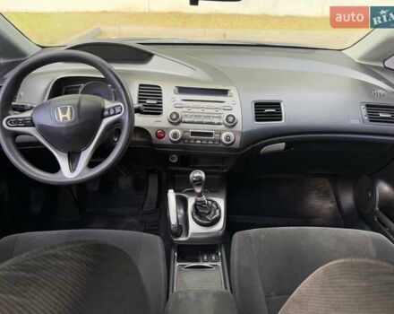 Сірий Хонда Сівік, об'ємом двигуна 1.8 л та пробігом 378 тис. км за 4900 $, фото 43 на Automoto.ua