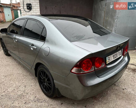 Серый Хонда Цивик, объемом двигателя 1.8 л и пробегом 267 тыс. км за 5700 $, фото 2 на Automoto.ua