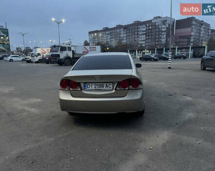 Серый Хонда Цивик, объемом двигателя 1.8 л и пробегом 207 тыс. км за 8150 $, фото 8 на Automoto.ua