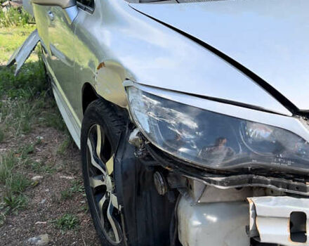 Серый Хонда Цивик, объемом двигателя 1.8 л и пробегом 193 тыс. км за 2000 $, фото 4 на Automoto.ua