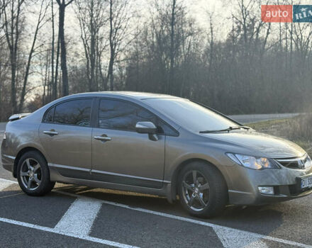 Сірий Хонда Сівік, об'ємом двигуна 1.8 л та пробігом 200 тис. км за 7600 $, фото 1 на Automoto.ua