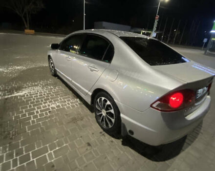 Серый Хонда Цивик, объемом двигателя 1.8 л и пробегом 200 тыс. км за 7300 $, фото 1 на Automoto.ua