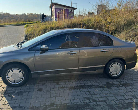 Серый Хонда Цивик, объемом двигателя 1.3 л и пробегом 215 тыс. км за 5500 $, фото 3 на Automoto.ua