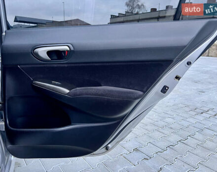 Серый Хонда Цивик, объемом двигателя 1.8 л и пробегом 168 тыс. км за 7650 $, фото 63 на Automoto.ua