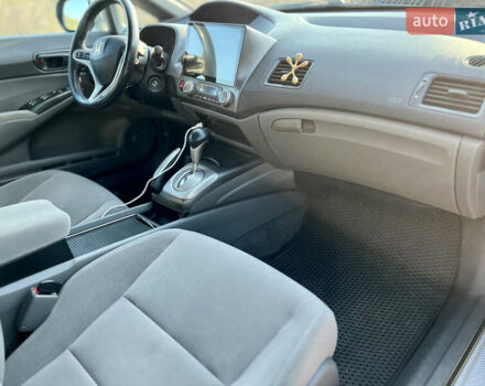 Серый Хонда Цивик, объемом двигателя 1.8 л и пробегом 234 тыс. км за 7300 $, фото 30 на Automoto.ua