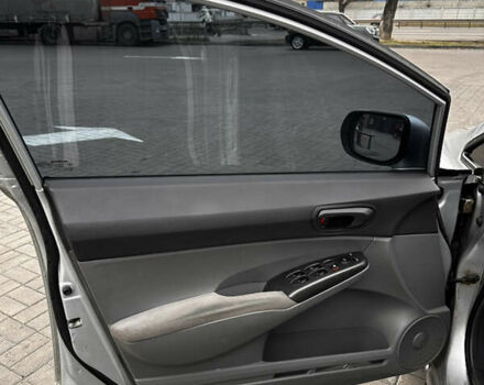 Серый Хонда Цивик, объемом двигателя 1.8 л и пробегом 250 тыс. км за 5700 $, фото 19 на Automoto.ua