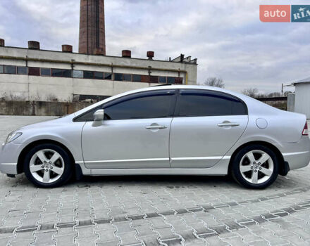 Серый Хонда Цивик, объемом двигателя 1.8 л и пробегом 168 тыс. км за 7650 $, фото 4 на Automoto.ua
