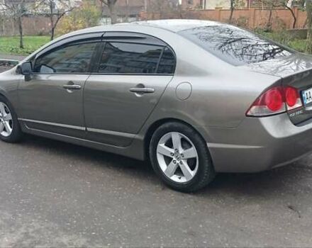 Серый Хонда Цивик, объемом двигателя 1.8 л и пробегом 268 тыс. км за 5800 $, фото 4 на Automoto.ua