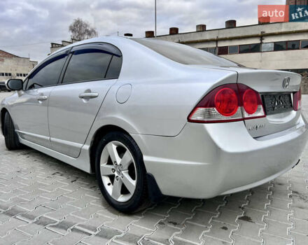 Серый Хонда Цивик, объемом двигателя 1.8 л и пробегом 168 тыс. км за 7650 $, фото 5 на Automoto.ua