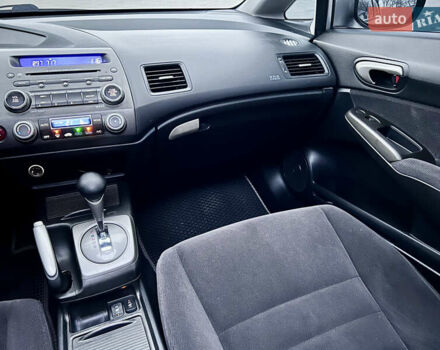 Серый Хонда Цивик, объемом двигателя 1.8 л и пробегом 168 тыс. км за 7650 $, фото 67 на Automoto.ua