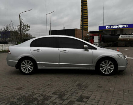 Серый Хонда Цивик, объемом двигателя 1.8 л и пробегом 250 тыс. км за 5700 $, фото 2 на Automoto.ua