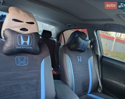 Серый Хонда Цивик, объемом двигателя 1.8 л и пробегом 160 тыс. км за 8000 $, фото 2 на Automoto.ua