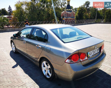 Сірий Хонда Сівік, об'ємом двигуна 1.8 л та пробігом 105 тис. км за 7200 $, фото 5 на Automoto.ua